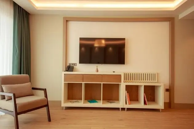 1+1 Luxury Suite, Havuz Manzaralı