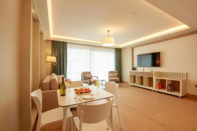 2+1 Luxury Suite, Havuz Manzaralı