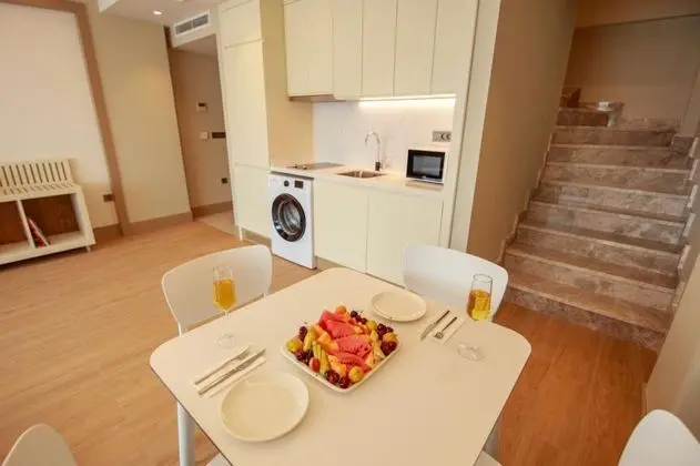 2+1 Luxury Suite, Havuz Manzaralı