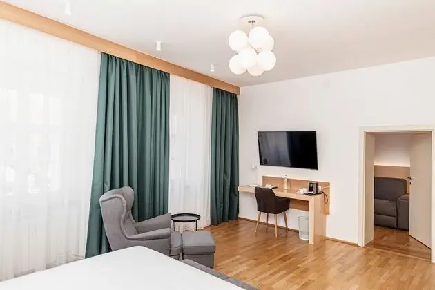 Deluxe Tek Büyük Yataklı Oda