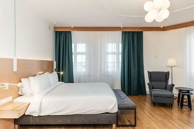 Deluxe Tek Büyük Yataklı Oda