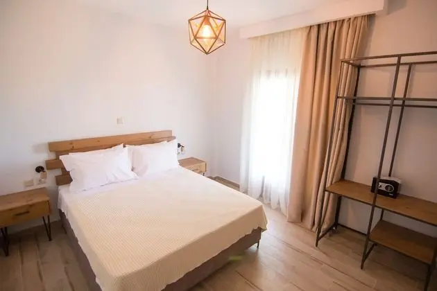 Junior Süit, Havuz Manzaralı