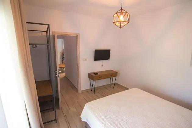 Junior Süit, Havuz Manzaralı