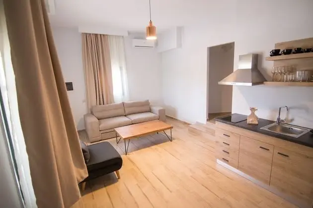 Junior Süit, Havuz Manzaralı