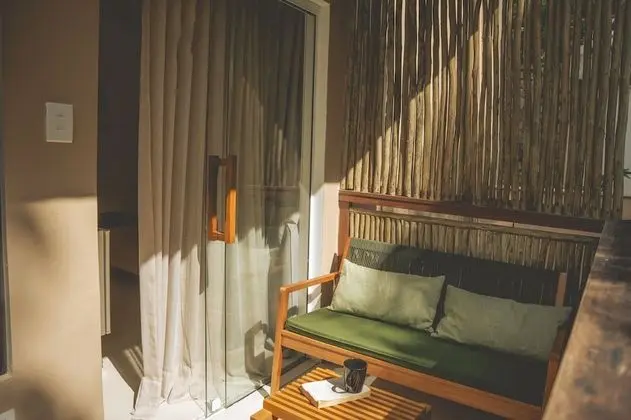 Tek Büyük veya İki Ayrı Yataklı Oda, Balkon