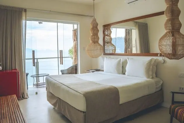 Tek Büyük veya İki Ayrı Yataklı Oda, Balkon, Deniz Manzaralı