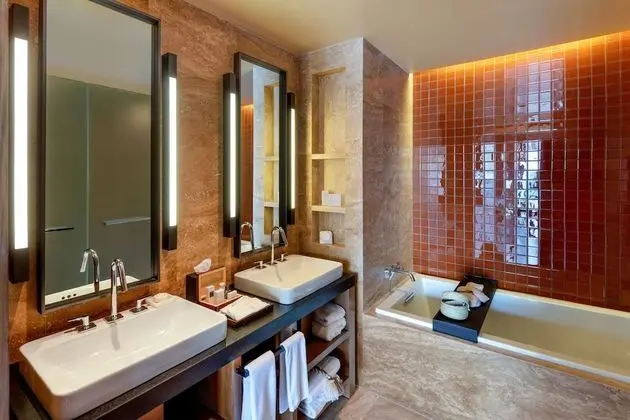 Deluxe Oda, 1 En Büyük (King) Boy Yatak ve Çekyat, Sigara İçilmez, Resort Manzaralı