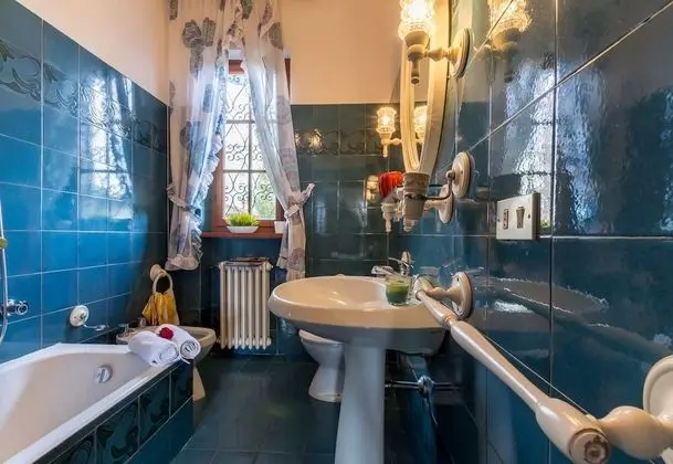 Family Ev, Birden Çok Yatak, 2 Banyolu, Bahçeli (Casa Maddalena al Mare 600mt from sea)