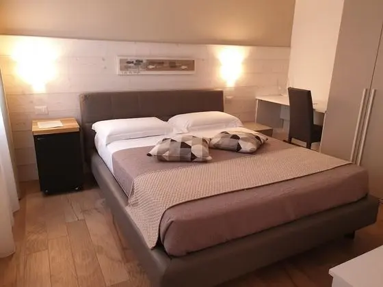 Tek Büyük Yataklı Oda, Balkon