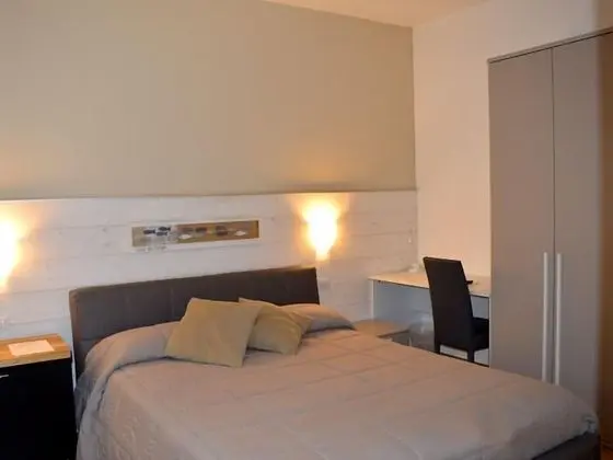 Tek Büyük Yataklı Oda, Balkon
