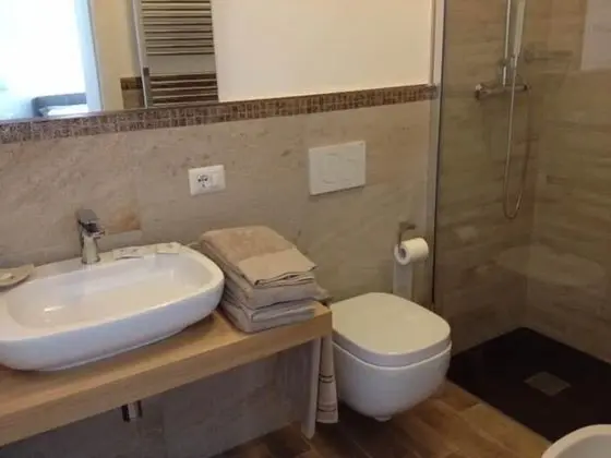 Tek Büyük Yataklı Oda, Balkon