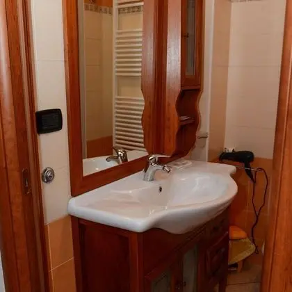 Tek Büyük Yataklı Oda, Ortak Banyo