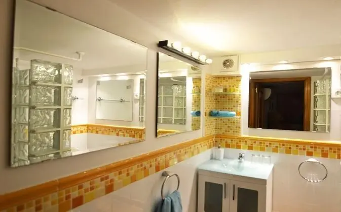 Superior Tek Büyük Yataklı Oda, 1 Çift Kişilik Yatak, Özel Banyo, Havuz Manzaralı