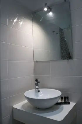 Design Tek Büyük Yataklı Oda, 1 Büyük (Queen) Boy Yatak, Şehir Manzaralı, Asma Kat