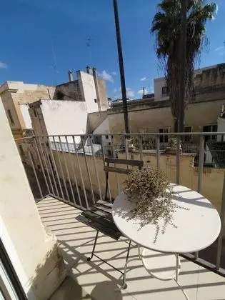 Tek Büyük Yataklı Oda, Balkon