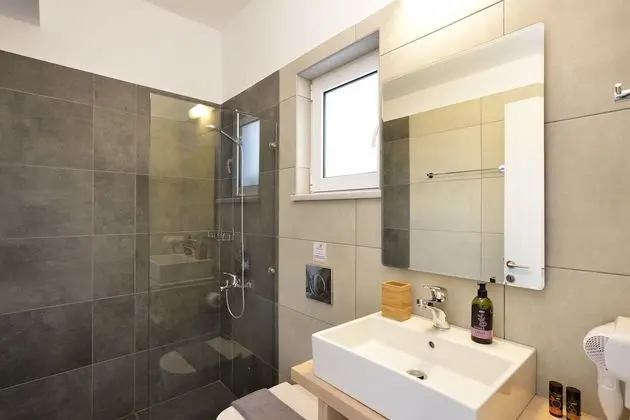 Standard Tek Büyük Yataklı Oda, Deniz Manzaralı (for 3)