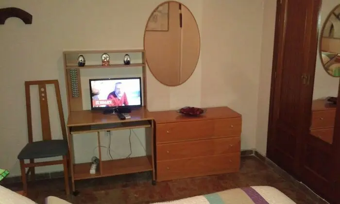 Tek Büyük Yataklı Oda, Ortak Banyo