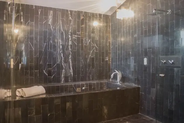 Black Diamond Suite