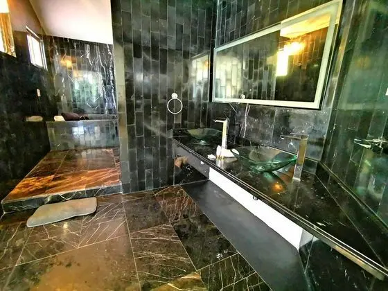 Black Diamond Suite
