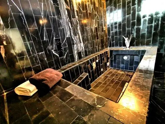 Black Diamond Suite