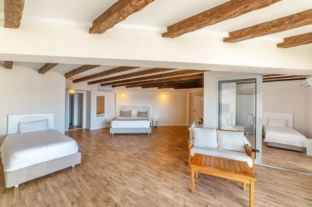 Triple, Deniz Manzaralı, Balkonlu