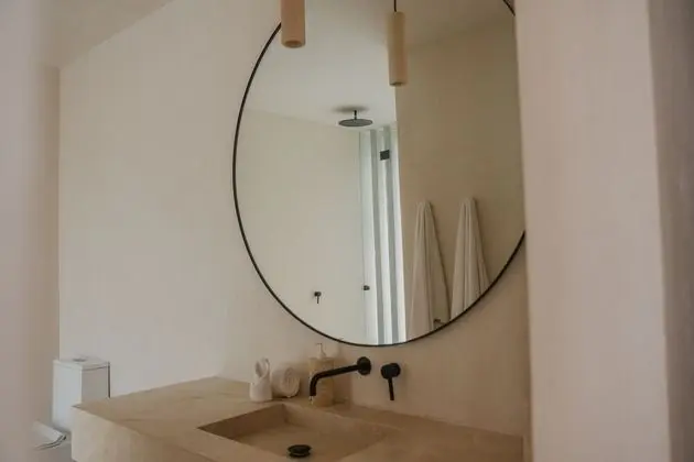 Ev