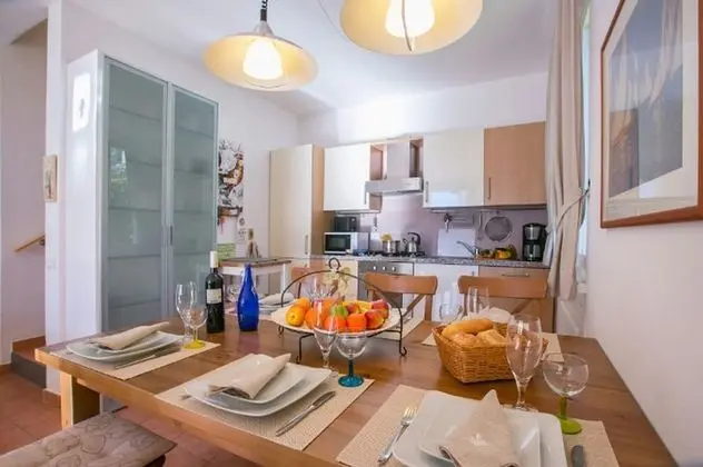 Family Sıra Ev, Birden Çok Yatak, 2 Banyolu, Bahçeli (Casa Margareta)