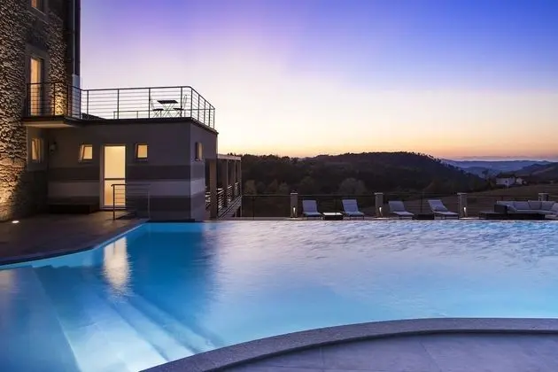 Family Oda, Balkon, Kule