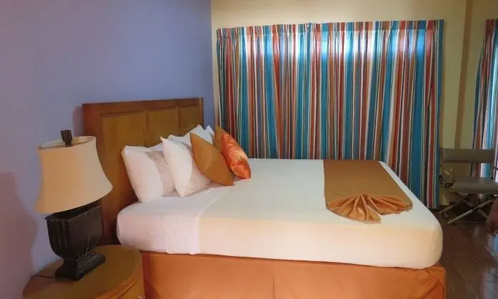 Deluxe Room with Air Conditioning