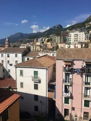 Superior Tek Büyük Yataklı Oda, Banyolu/Duşlu, Şehir Manzaralı