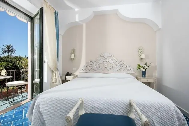 Deluxe Tek Büyük Yataklı Oda, 1 Çift Kişilik veya 2 Tek Kişilik Yatak, Balkon, Bahçe Manzaralı