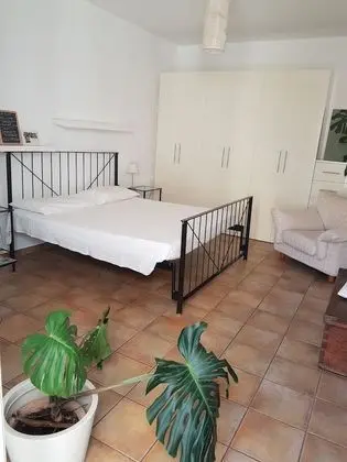 Bedroom with double bed