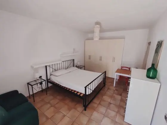 Bedroom with double bed