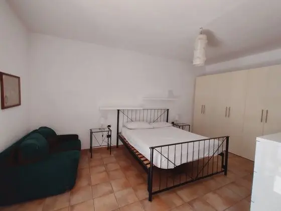Bedroom with double bed