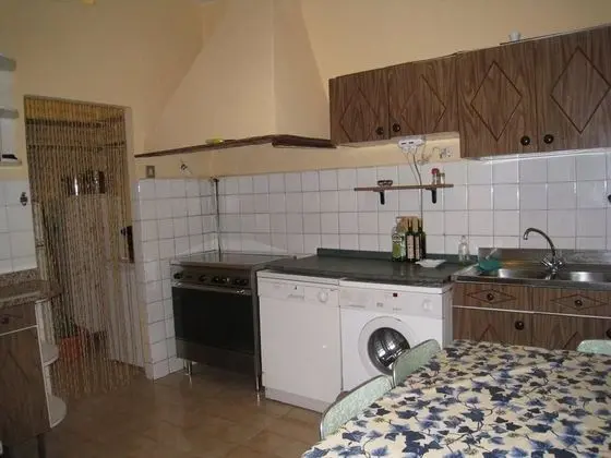 Tek Büyük Yataklı Oda, Ortak Banyo, Tepe Manzaralı