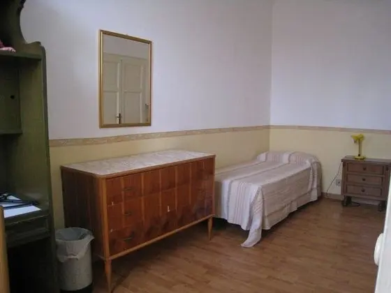 Tek Kişilik Oda, Ortak Banyo
