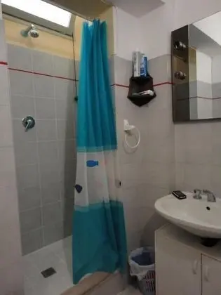 Tek Kişilik Oda, Ortak Banyo