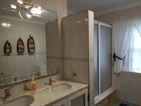 Comfort Tek Büyük veya İki Ayrı Yataklı Oda, Özel Banyo