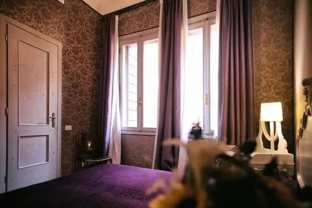 Classic Tek Büyük veya İki Ayrı Yataklı Oda