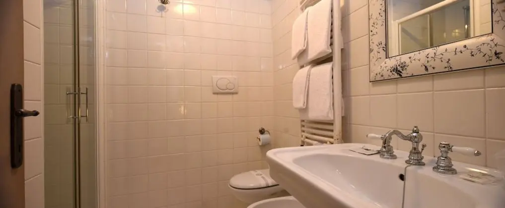 Deluxe Tek Büyük veya İki Ayrı Yataklı Oda
