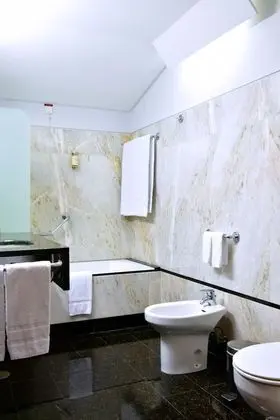 Classic Büyük Yataklı Tek Kişilik Oda