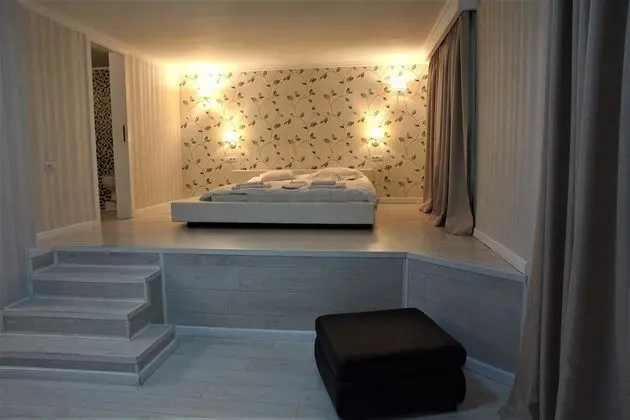 Deluxe Tek Büyük Yataklı Oda