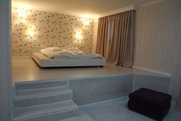 Deluxe Tek Büyük Yataklı Oda