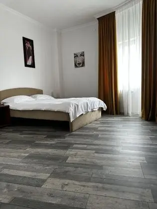 Tek Büyük Yataklı Oda, 1 Yatak Odası, Buzdolabı ve Mikrodalga