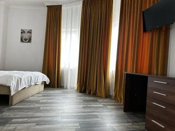 Tek Büyük Yataklı Oda, 1 Yatak Odası, Buzdolabı ve Mikrodalga