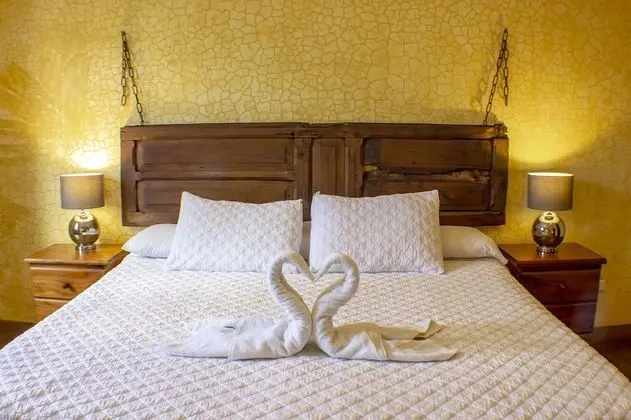 Tek Büyük Yataklı Oda, 1 Çift Kişilik Yatak