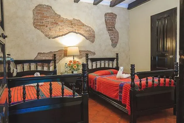 Tek Büyük Yataklı Oda, 2 Tek Kişilik Yatak