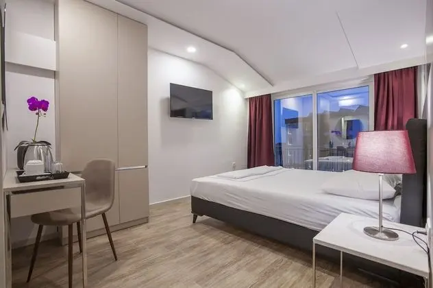 Deluxe Tek Büyük Yataklı Oda (Extra Bed)