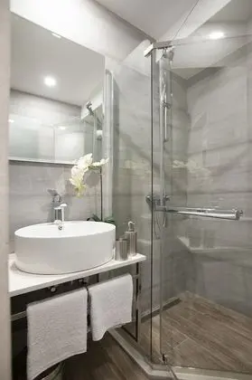 Standard Tek Büyük veya İki Ayrı Yataklı Oda, Balkon