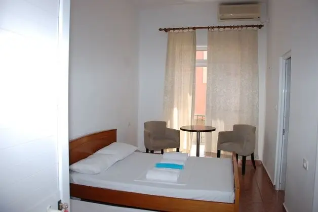 Tek Büyük Yataklı Oda, Balkon